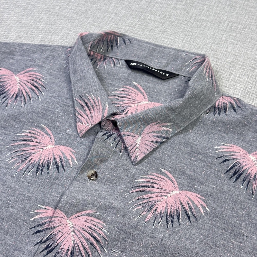 Travis Mathew Shirt Mens XL Gray Pink Short Sleeve Button-Up Golf Palm Print